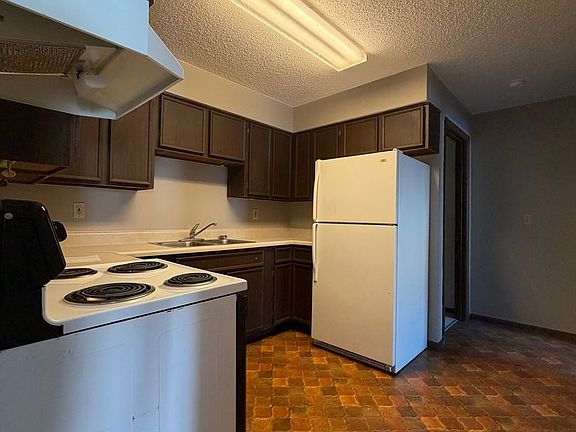 4th image of 203 W Dolf St #207