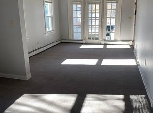 806 Tulip St APT 4, Liverpool, NY