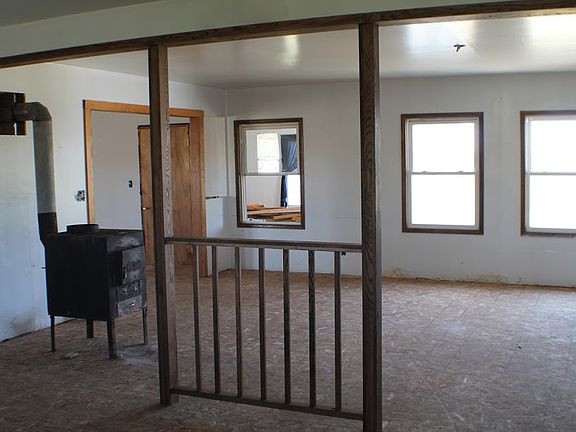 4th image of 2937 188th Ave