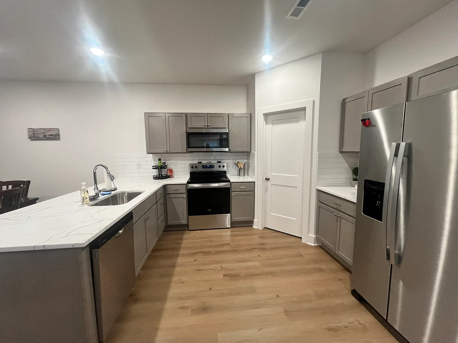 3 bed, 1336 sqft, $1,750 — Photo 2