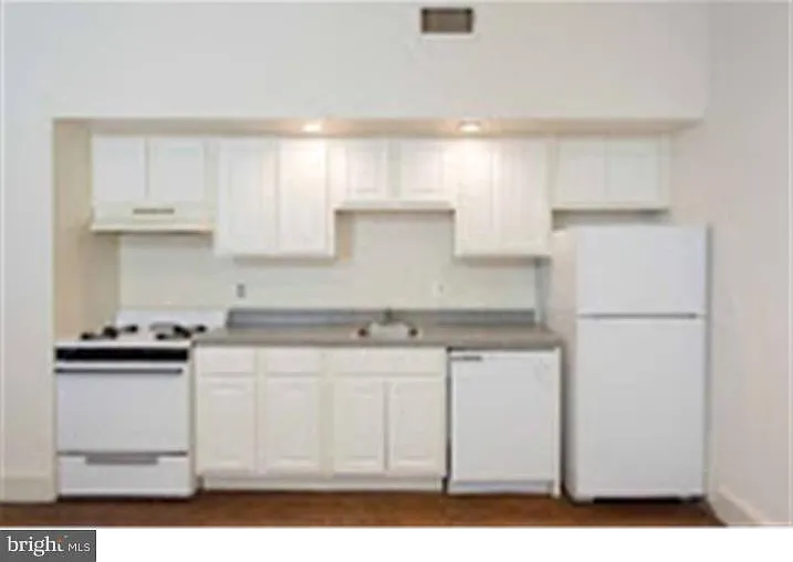 717 Spruce St #1B — Photo 7
