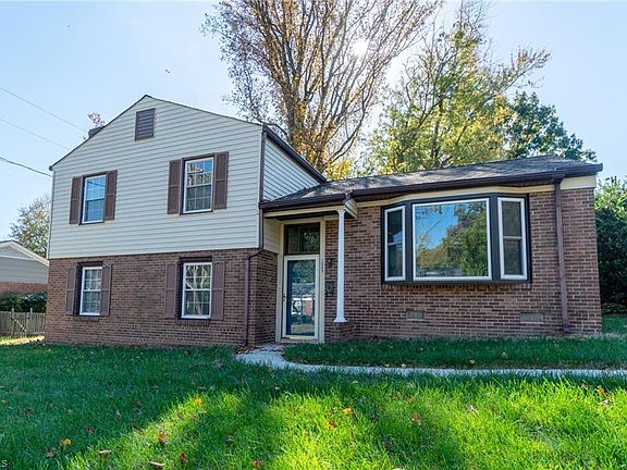 2nd image of 3009 Shady Lawn Dr