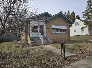 112 Rome Ave, Rockford, IL 61107
