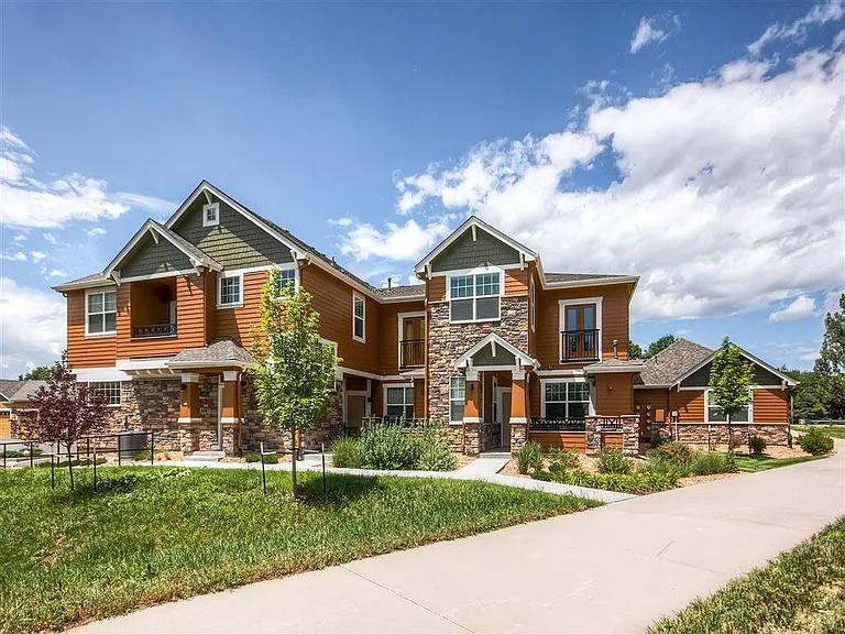 Maple Leaf Townhomes — Photo 24