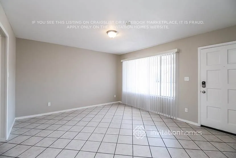 5136 N 78th Ave Glendale, AZ 85303 — Photo 3