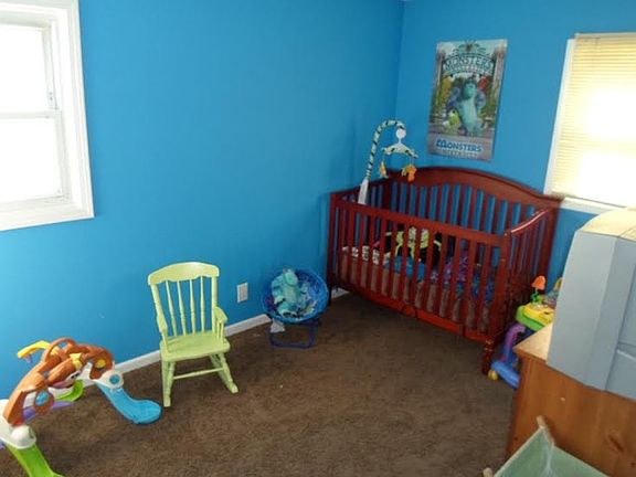4th image of 209 Karen Ave