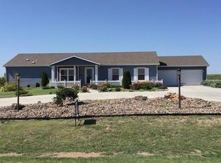 4895 Leonard Cir, Garden City, KS 67846