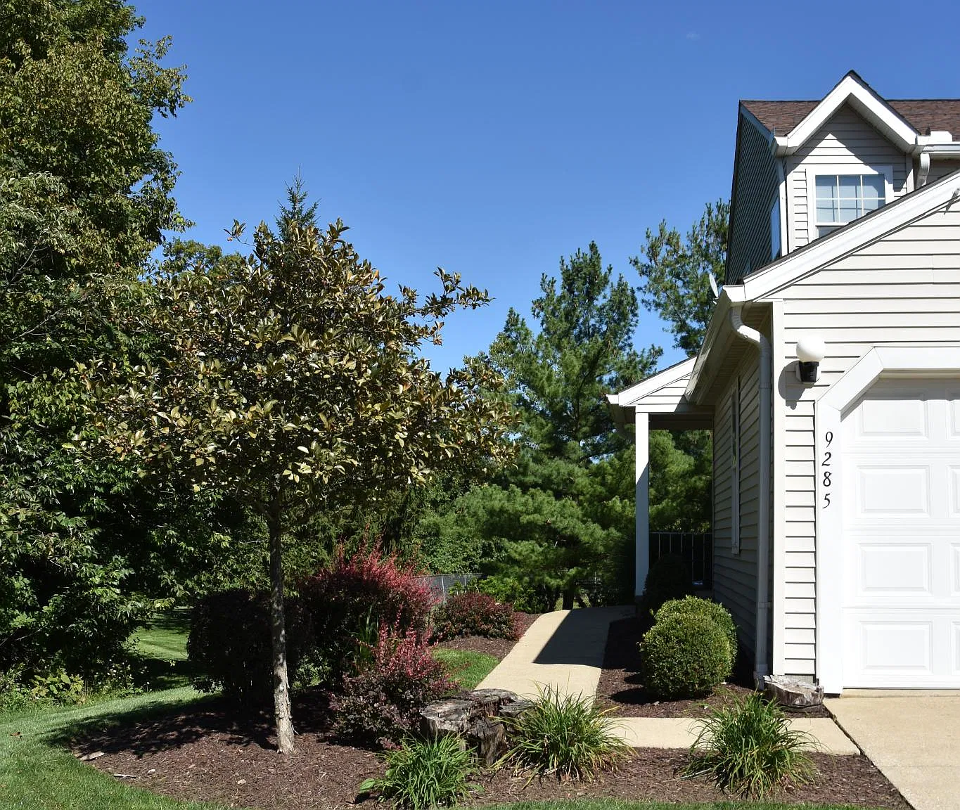 2 bed, 2.5 bath, 1250 sqft, $2,000 — Photo 4