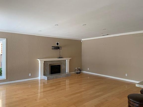 5th image of 1938 Maddux Dr