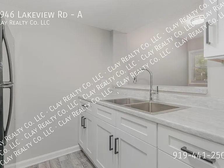 1946 Lakeview Rd #A — Photo 8