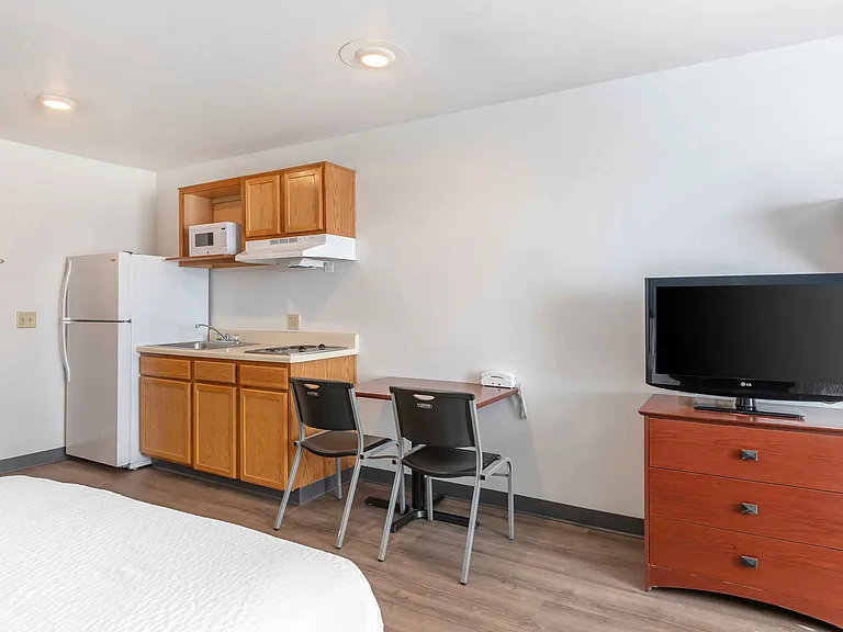 Studio Suite - 2 Full Beds