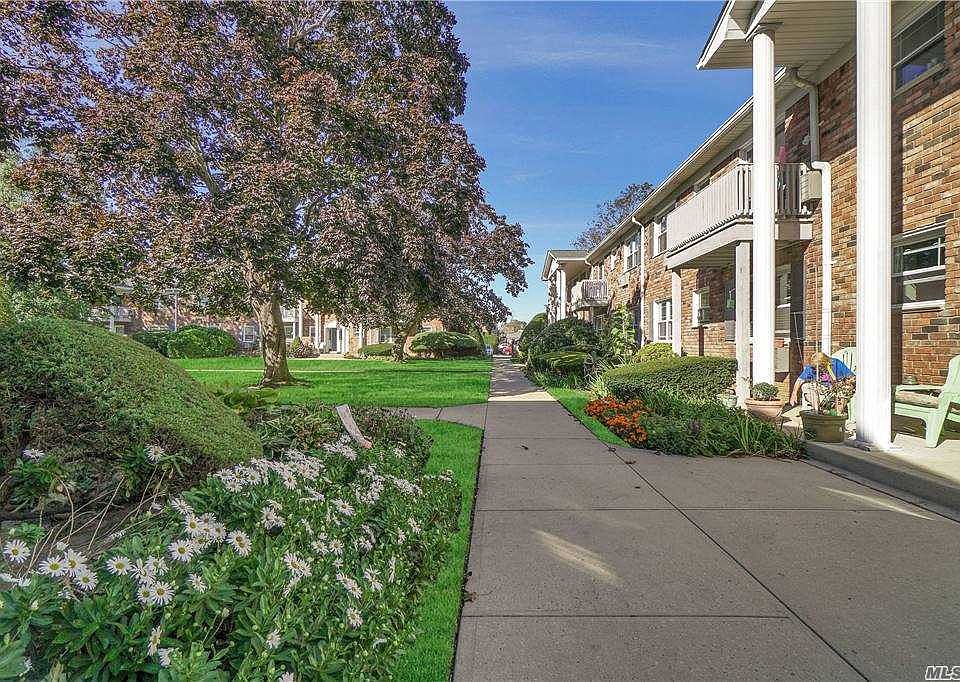 1st image of 104 Fairharbor Dr