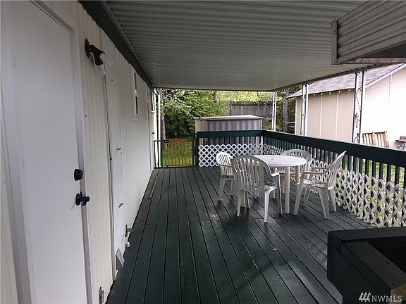 5th image of 1327 SE Carl Pickel Dr