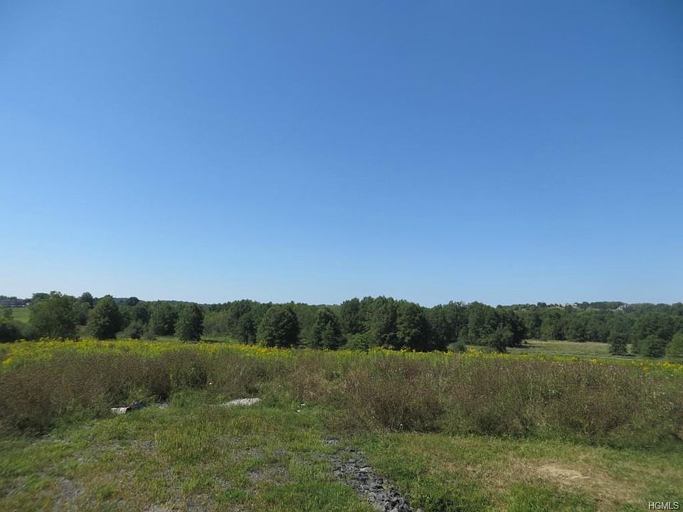 1st image of 10 Farview Ln