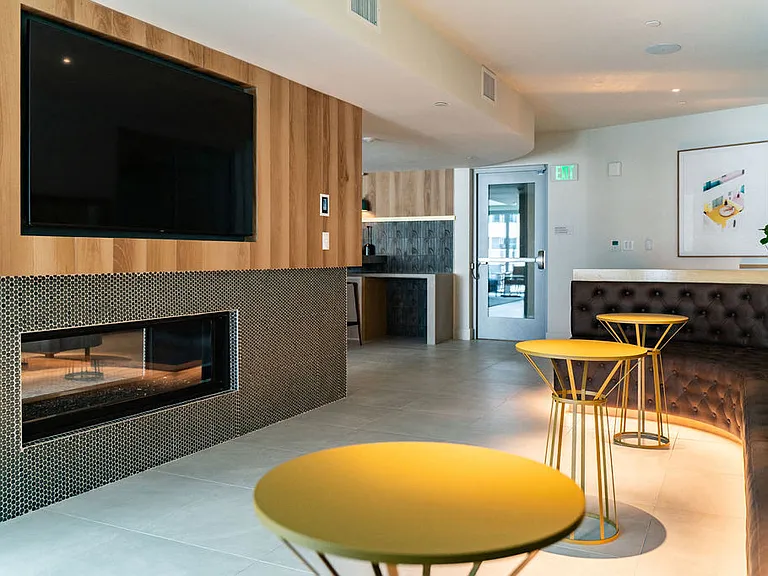 Upper Ivy Residences — Photo 4