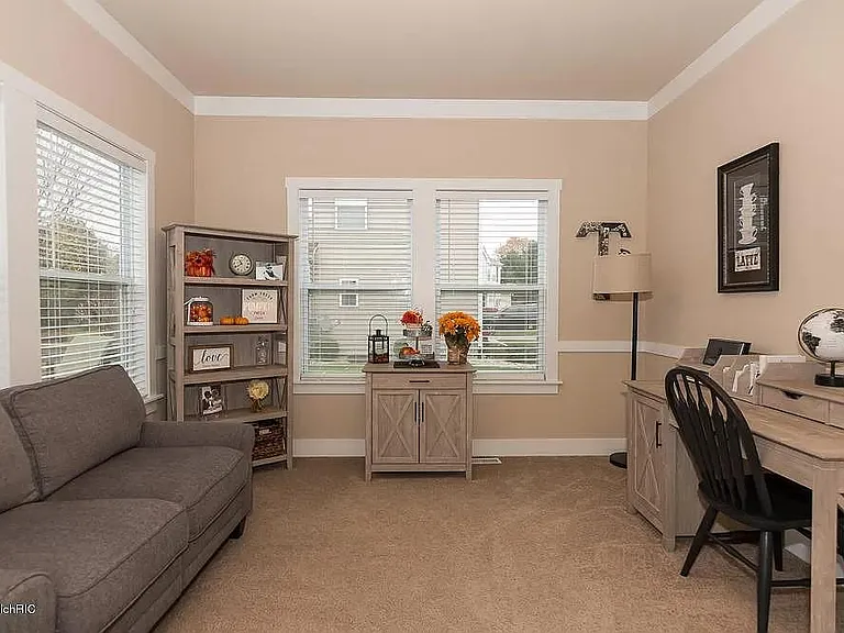 Sunroom/Office
