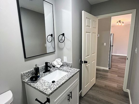 3rd image of 239 Hartfield Rd #4