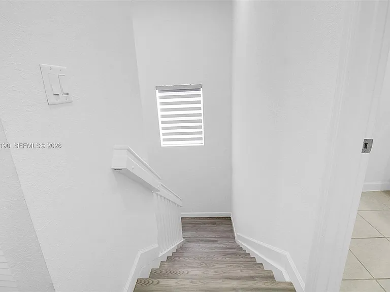 879 SE 26th Ter — Photo 13