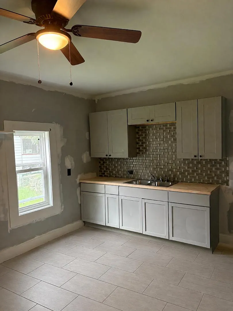 51 Place Ter - 51 Place Terrace — Photo 2