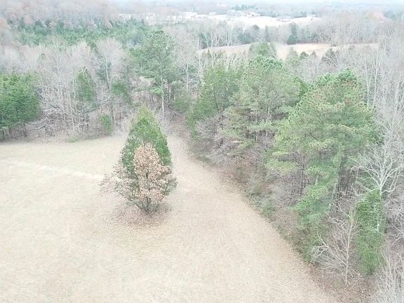4th image of 7507 Couchville Pike