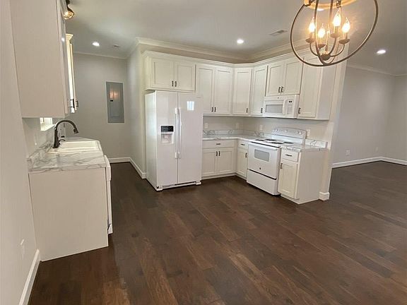 3rd image of 1304 Obrig Ave