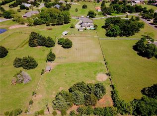 1800 N Saint Charles Ave, Pilot Point, TX 76258