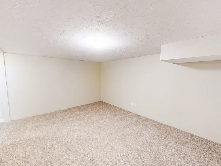 2059 Coleman Dr — Photo 16