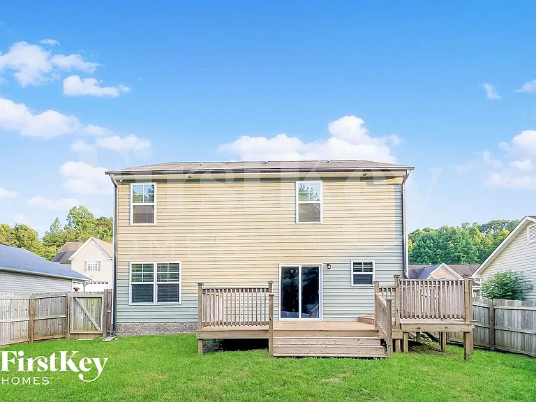 825 Winterside Ln — Photo 14