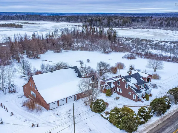 91 Townshipline Rd, Clare, NS B0W 3T0