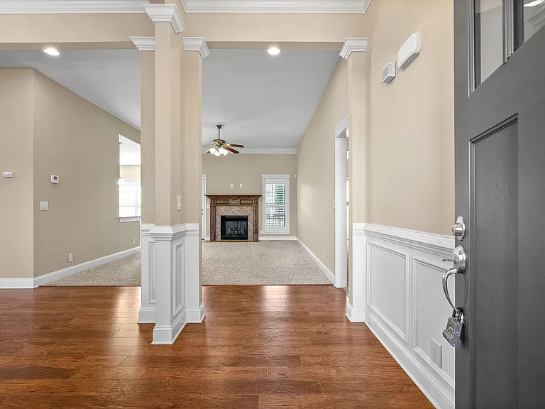 126 Parkland Cir — Photo 3