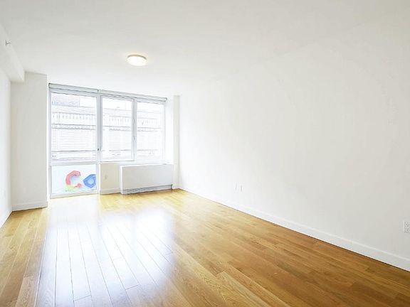 2nd image of 33 Bond St APT 420