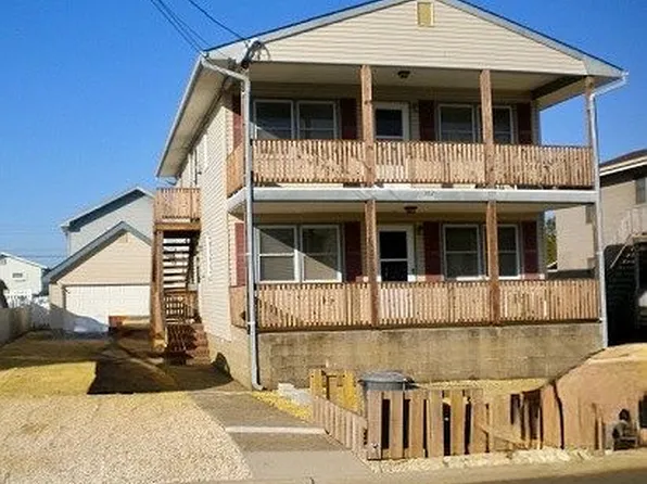 382 N 2nd St, Surf City, NJ 08008