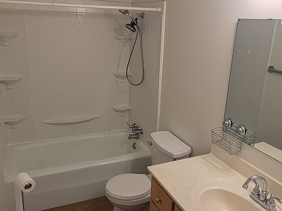 4th image of 117 Bryant St APT 1