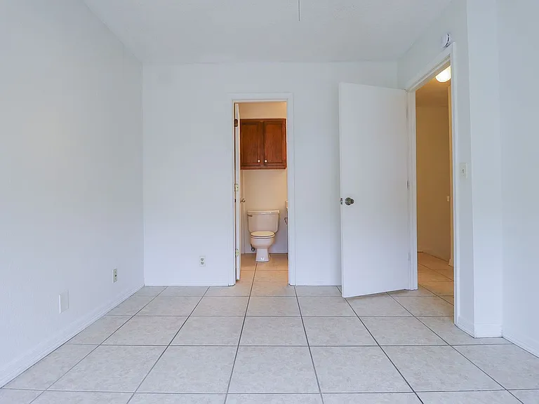 2433 E 87th St #282 — Photo 15