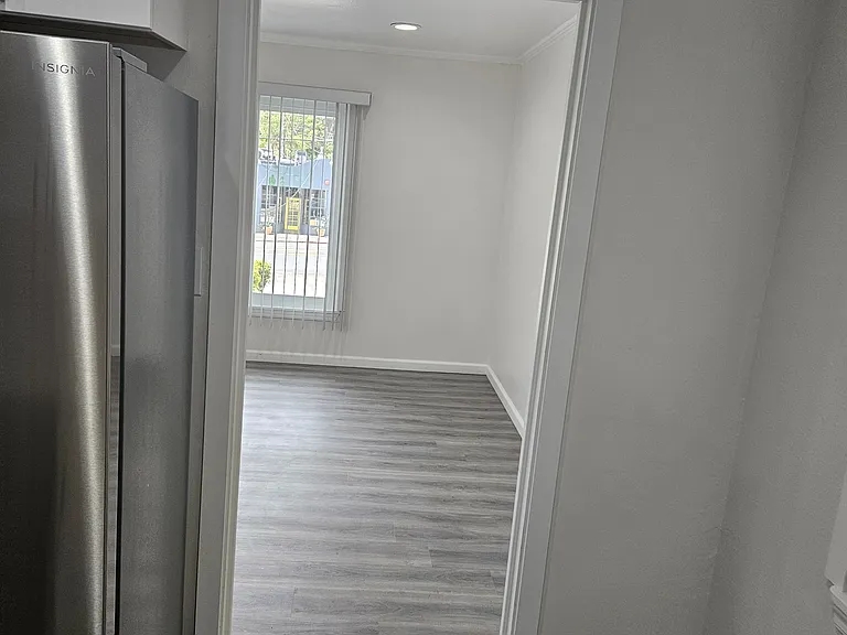 5758 Thornhill Dr — Photo 5