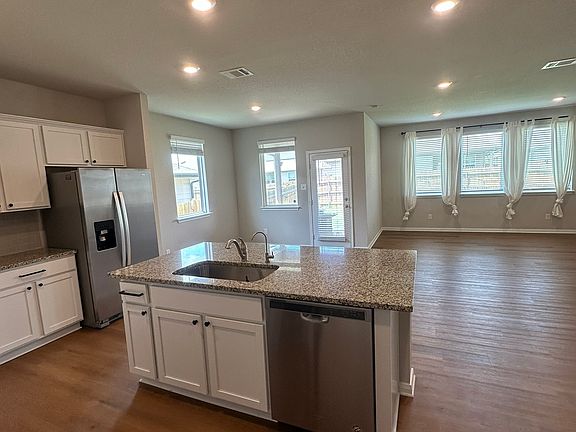 5th image of 261 Jayden Dr