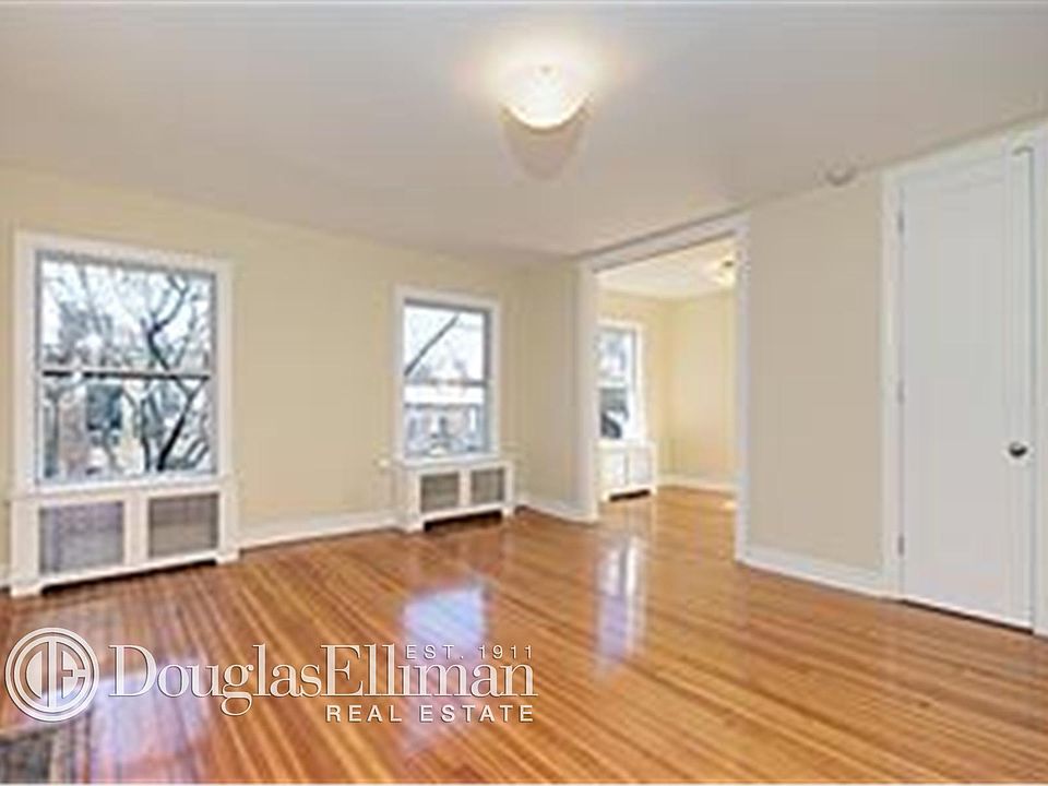 1st image of 30 W 9th St APT 5B