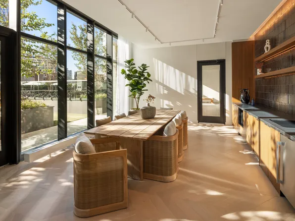 567 Fulton Street image 11 of 25