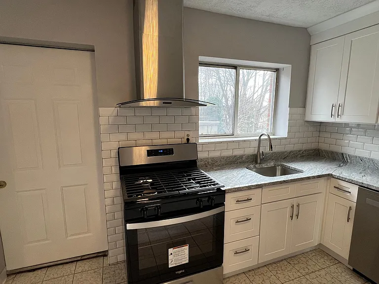 234 Palfrey St — Photo 3