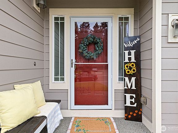 4th image of 9304 229th Avenue E
