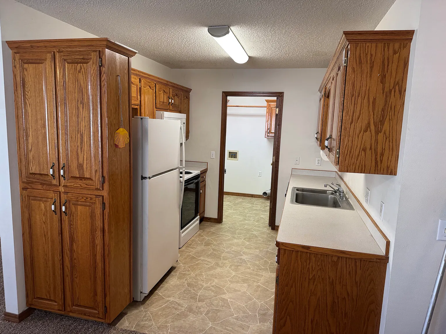 2 bed, $895 — Photo 4