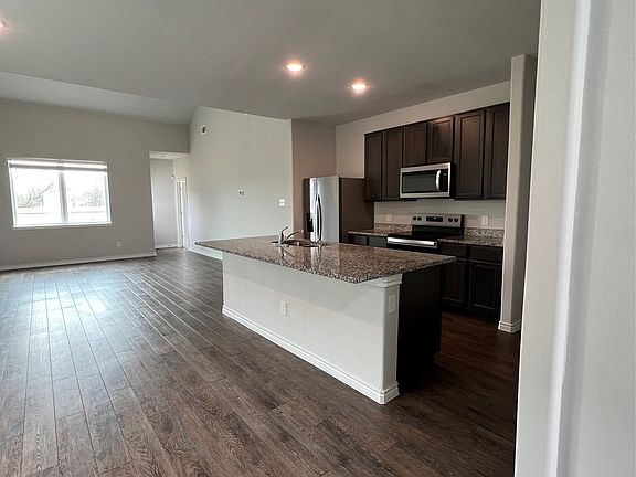 3rd image of 112 Rosings Pl