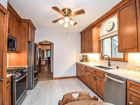 5th image of 2941 N 75th STREET