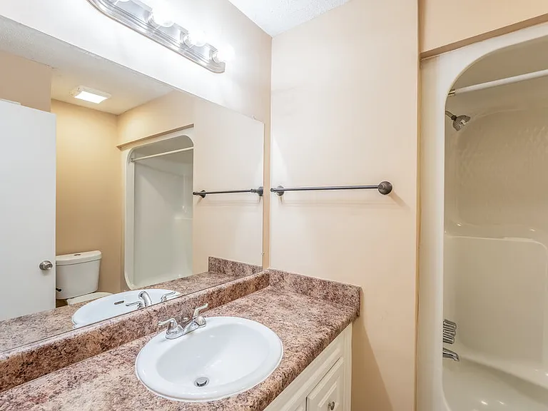 5839 Brenda Dr — Photo 10