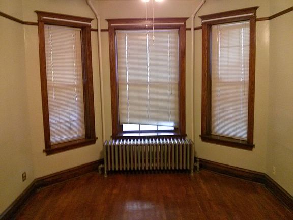 5th image of 4016 N Ashland Ave