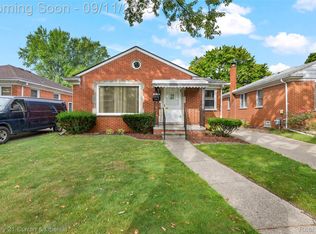 8235 Virgil St, Dearborn Heights, MI