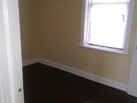 3rd image of 1511 S Lawndale Ave APT 3R