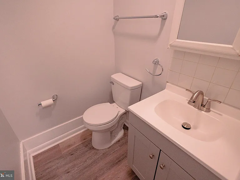 14 W High St #A — Photo 13