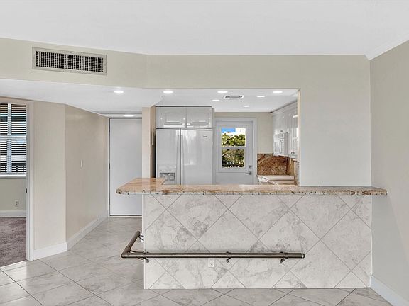 5th image of 4501 NE 21st Avenue #408
