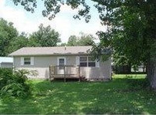 590 Broadway St, Austin, IN 47102